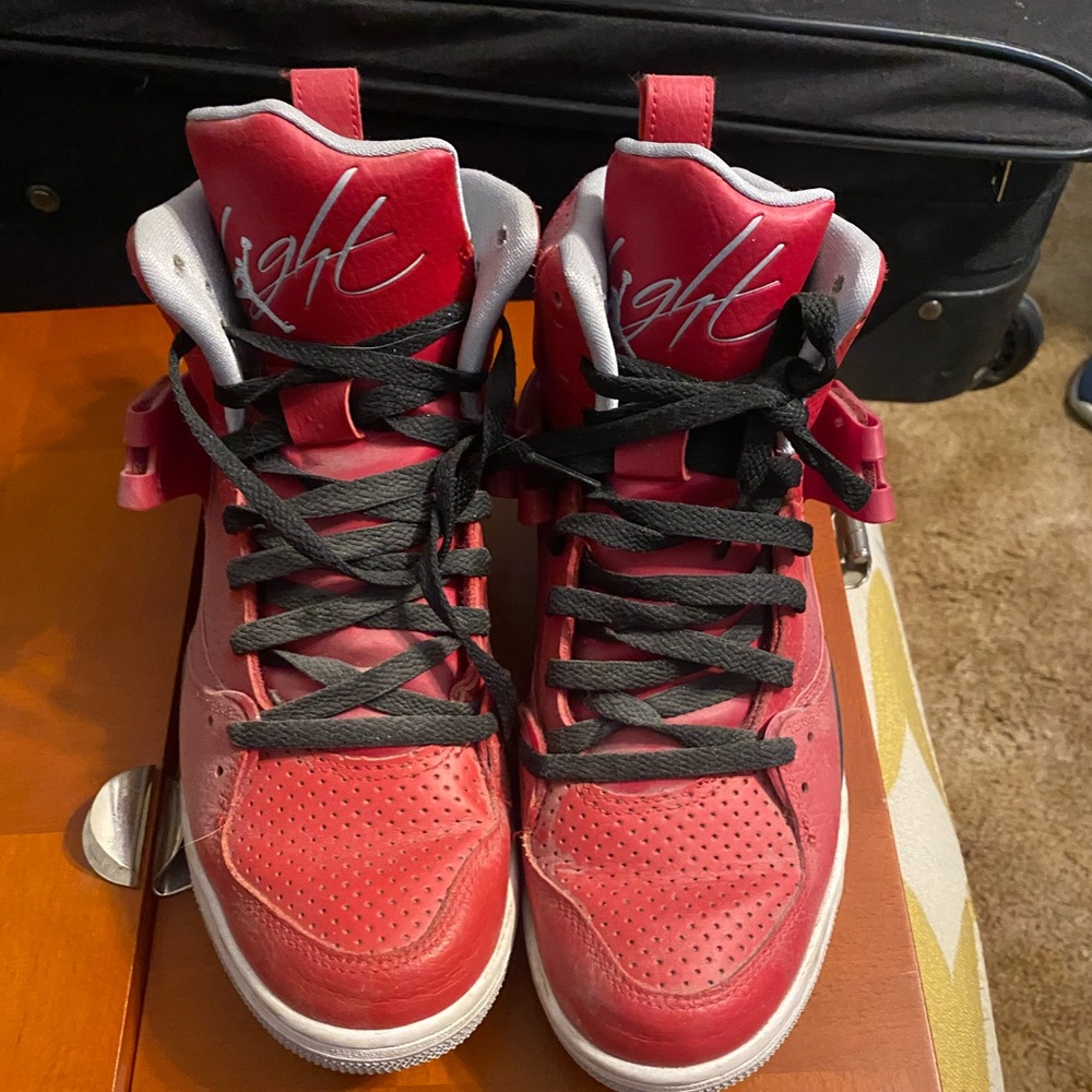 Michal Jordan shoes. Size 8 men’s.   Great shape wore some.